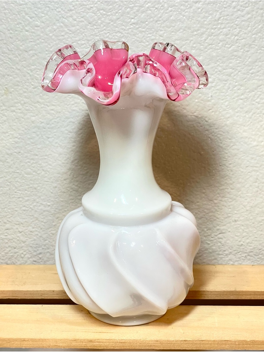 Fenton Pink and White Crimped Ruffled Vintage Milk Glass Bud Vase | EUC